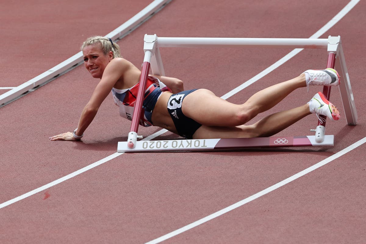 Heartbreak for GB&rsquo;s Jessie Knight as she crashes into first hurdle in 400m hurdles heat