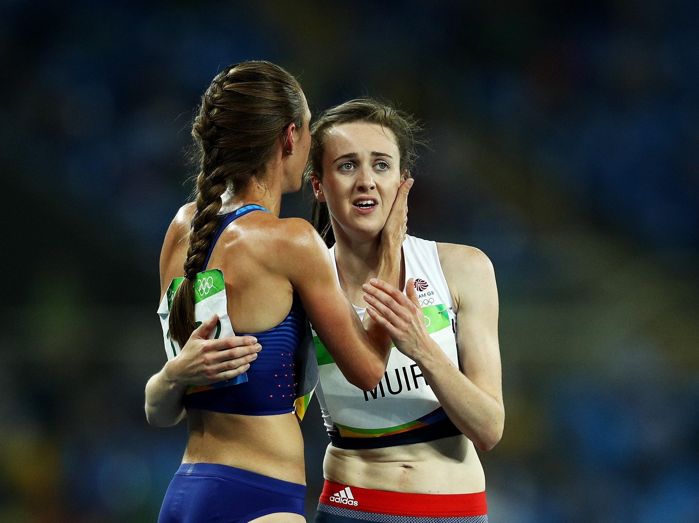 Muir is consoled by Jennifer Simpson after the 1500m at Rio 2016