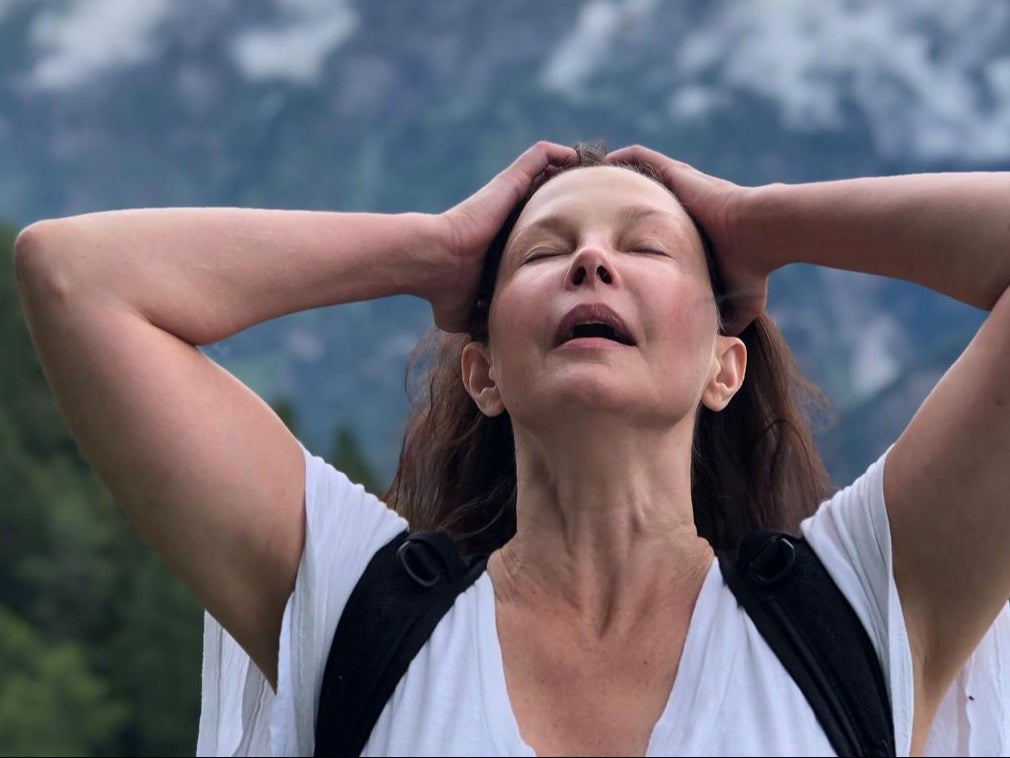 <p>Ashley Judd sufrió una fractura de tibia durante una caminata por la selva del Congo</p>