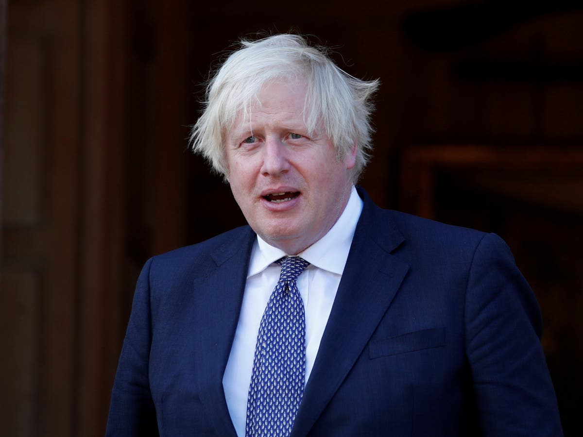 Photo of Boris Johnson Amber Watchlist U-Turn-Notes-pravidlá by mali byť „čo najjednoduchšie“
