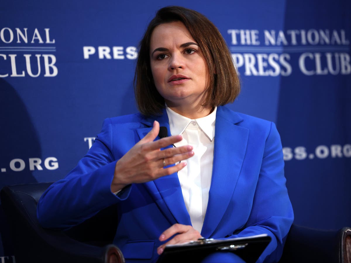 Boris Johnson news – live: PM to meet Belarus opposition leader, as Sunak urges young people back to office