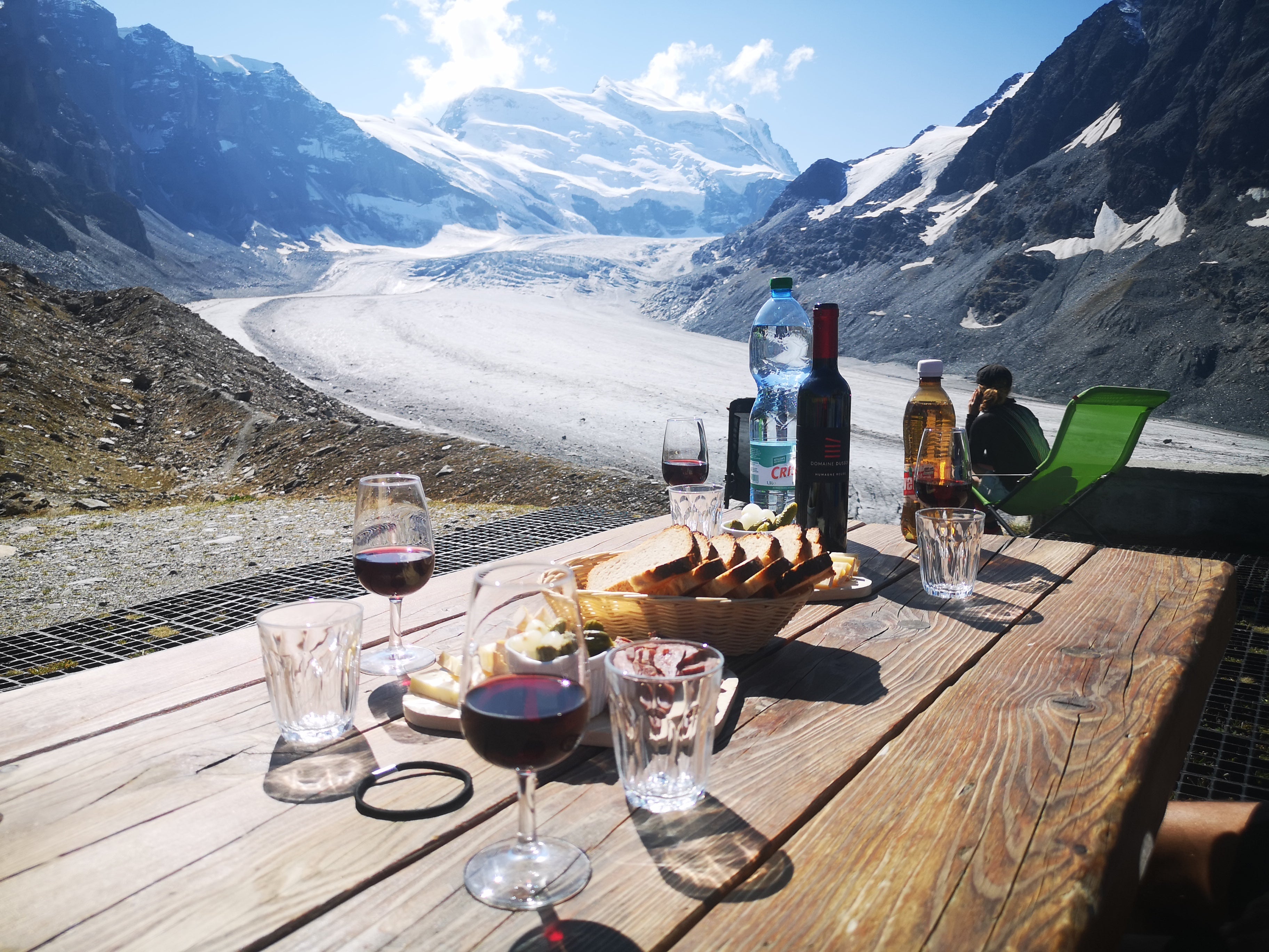 Lunch with a view of the glacier
