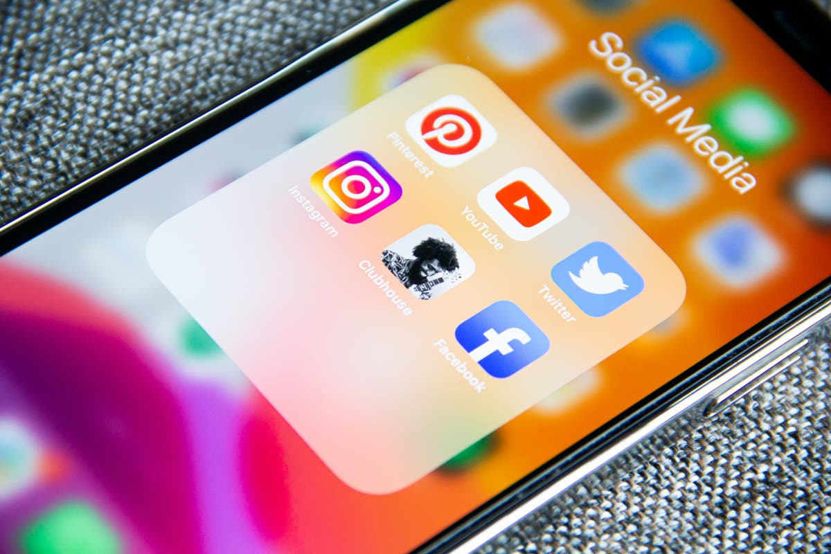 Social media trains people to be morally outraged, Yale researchers find