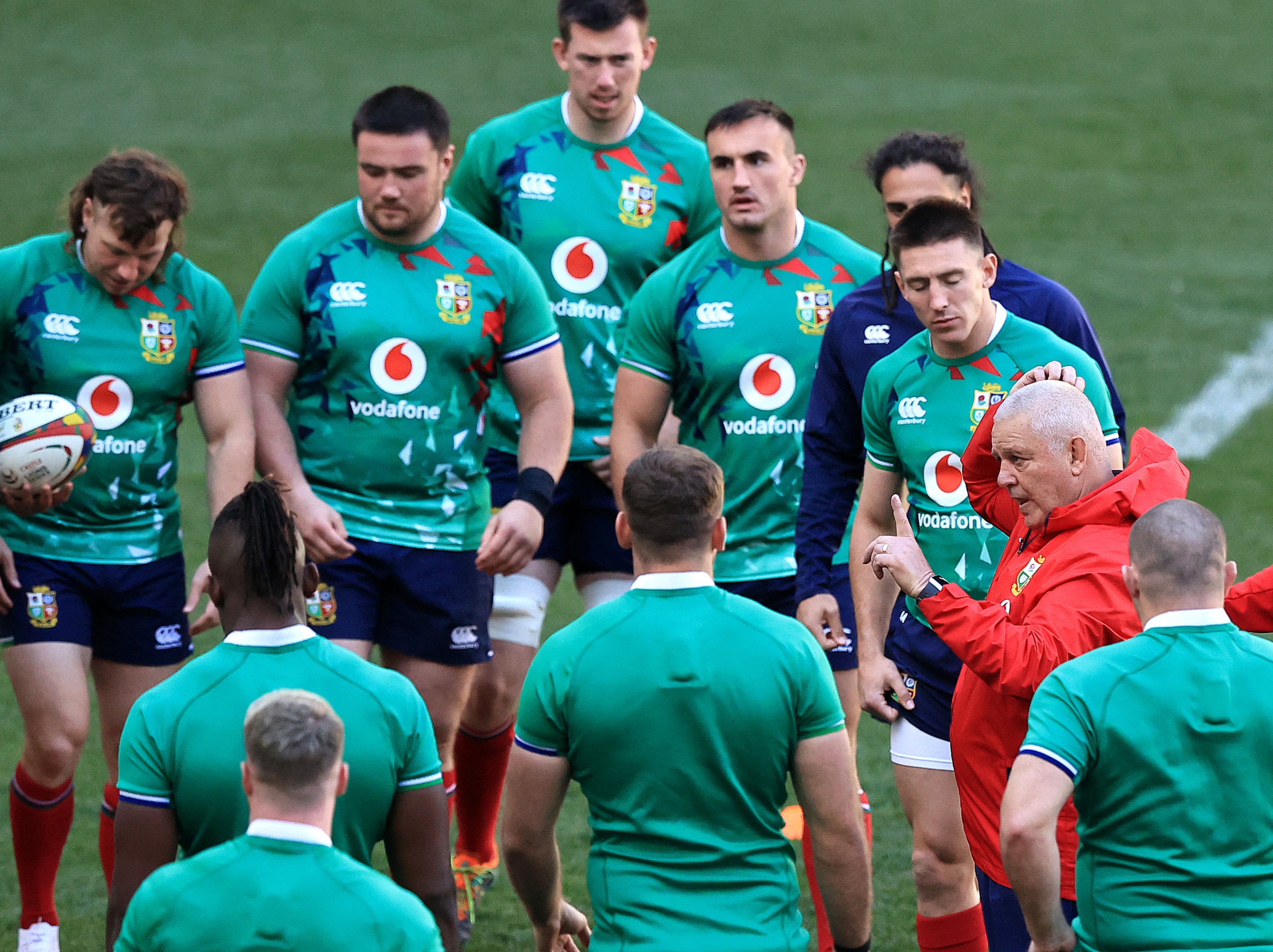 Warren Gatland coaches his Lions players in Cape Town