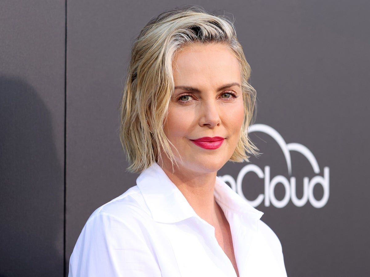 charlize theron without makeup 2022