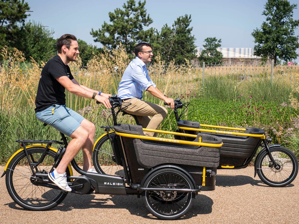 Cargo bikes deliver parcels in city centres more quickly than vans, study finds
