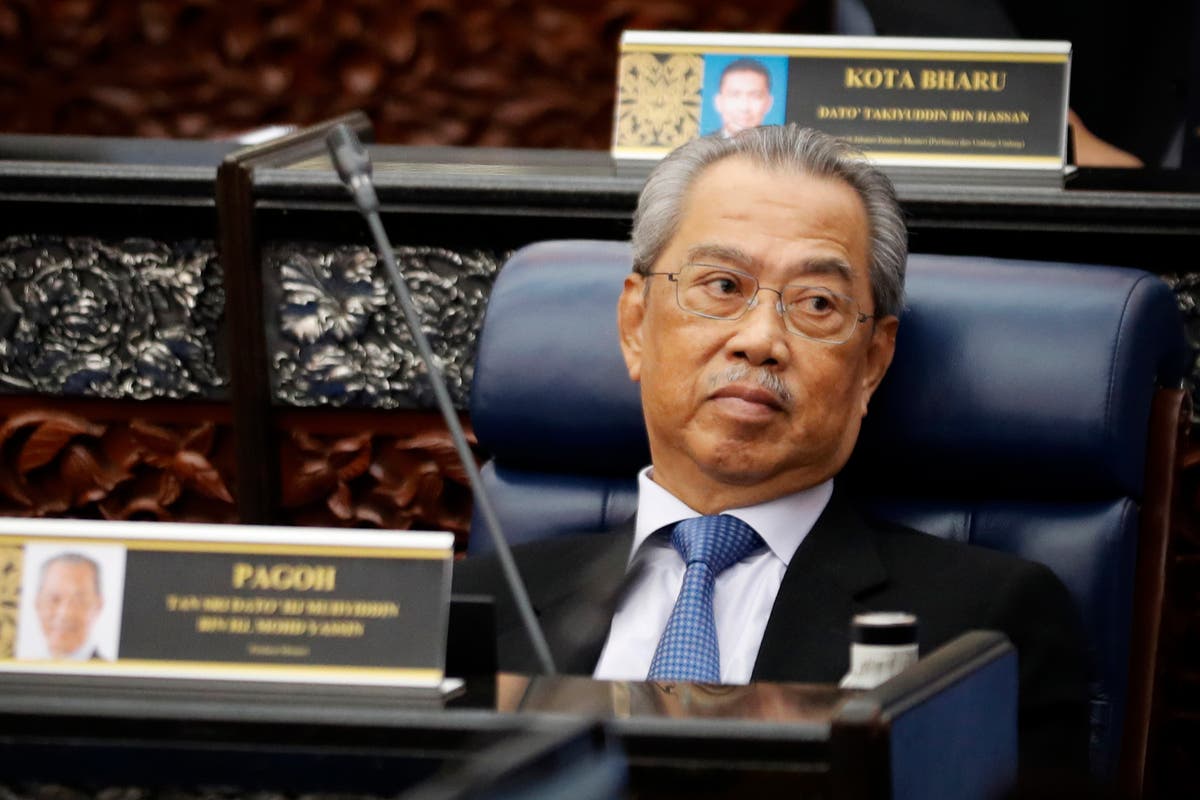 Second Cabinet minister quits in blow to Malaysian leader