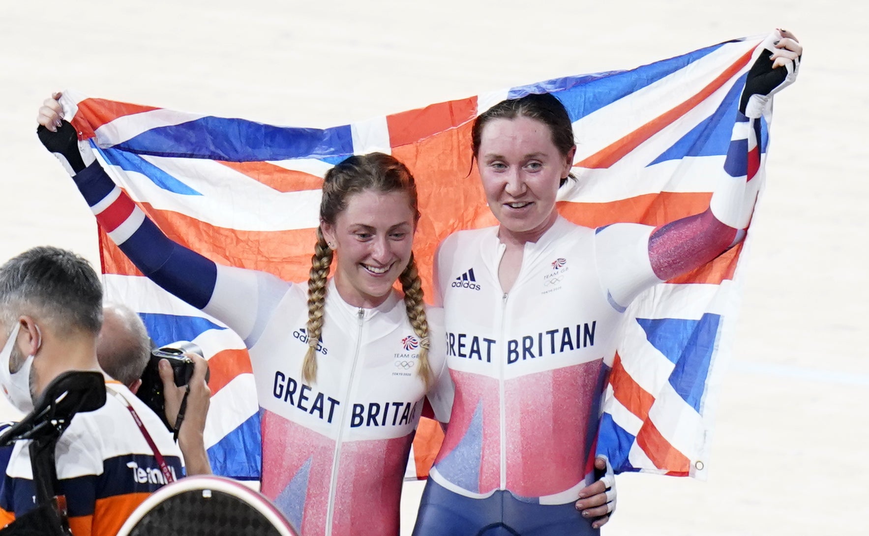 Great Britain’s Laura Kenny (left) and Katie Archibald celebrate winning gold in the women’s Madison (Danny Lawson/PA Images).
