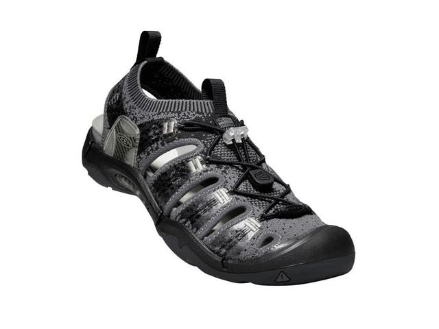 walking sandals that are breathable 