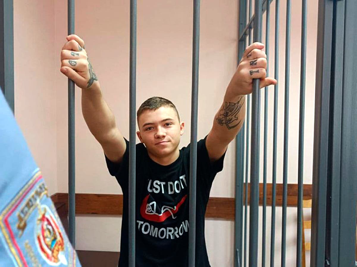 AP PHOTOS: Belarus political prisoners, from teen to retiree