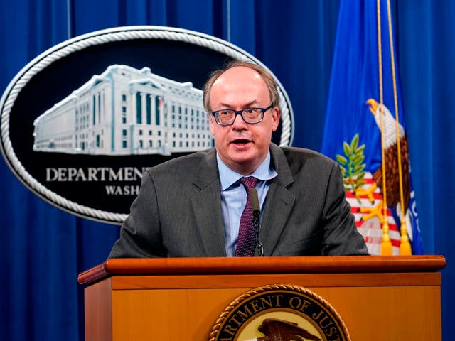 Jeff Clark, ex fiscal general adjunto de la División de Recursos Naturales y Medio Ambiente del Departamento de Justicia