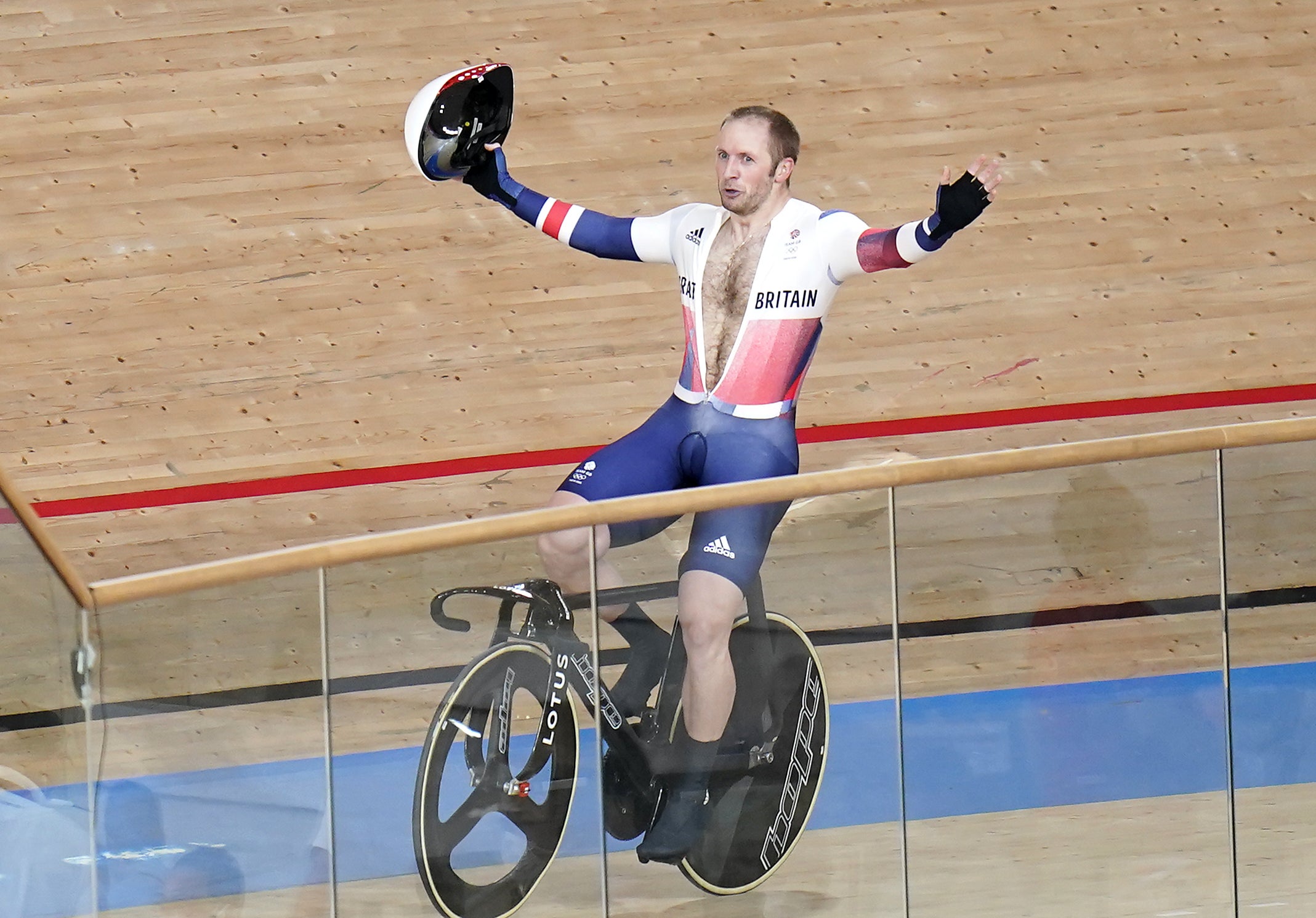 Jason Kenny celebrates after winning gold in the men’s keirin at Tokyo 2020 (Danny Lawson/PA)