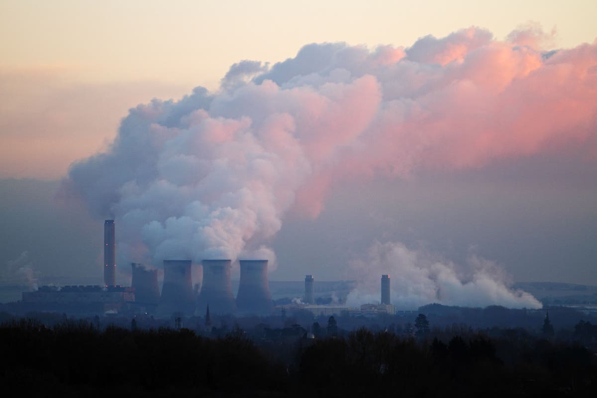 As the UN report on climate change makes for worrying reading, here are 6 simple ways to cut your carbon emissions