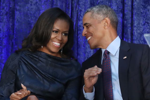 Michelle Obama viste un vestido verde durante la fiesta del 60 cumpleaños de Barack
