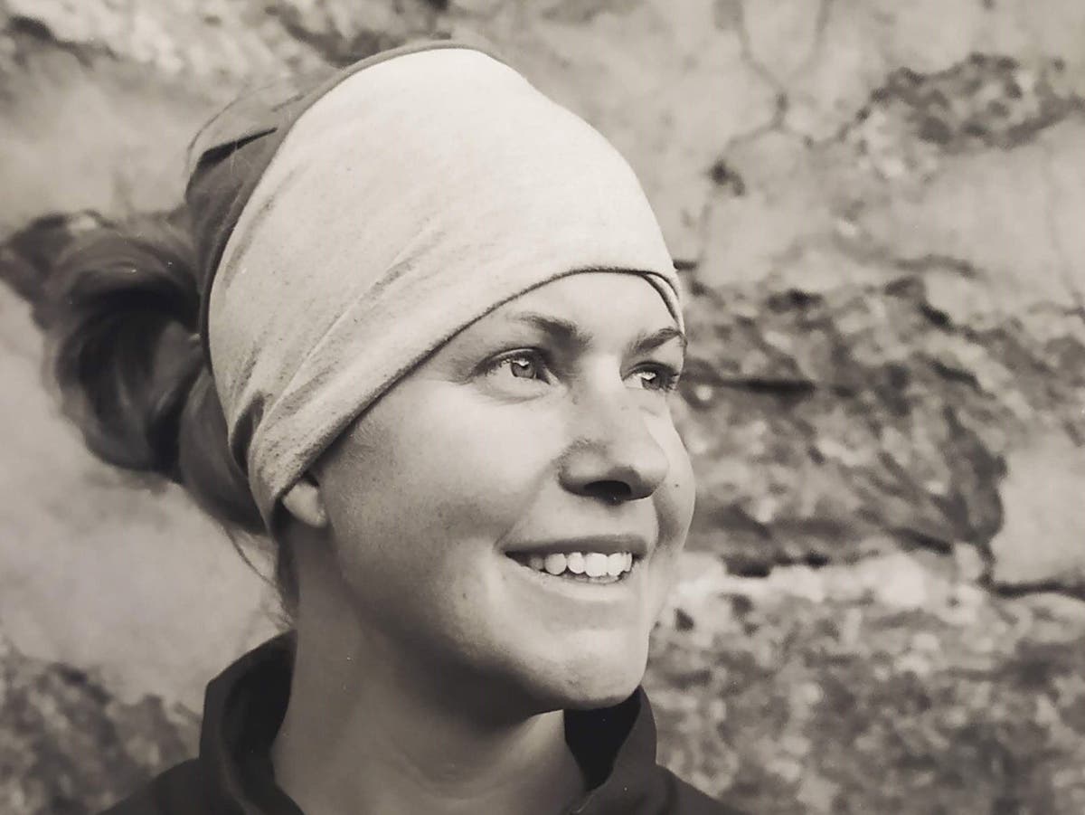 Esther Dingley: Body of missing British hiker found in Pyrenees