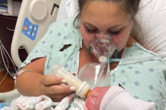 Kristen McMullen desarrolló síntomas de Covid-19 tres semanas antes de su fecha de parto