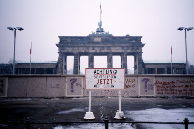 <p>East Berlin, the Wall and the Brandenburg Gate in 1988</p><p></p>