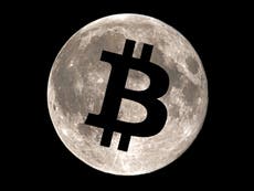 Bitcoin to the Moon? Huge price rally divides analysts in their predictions for 2021
