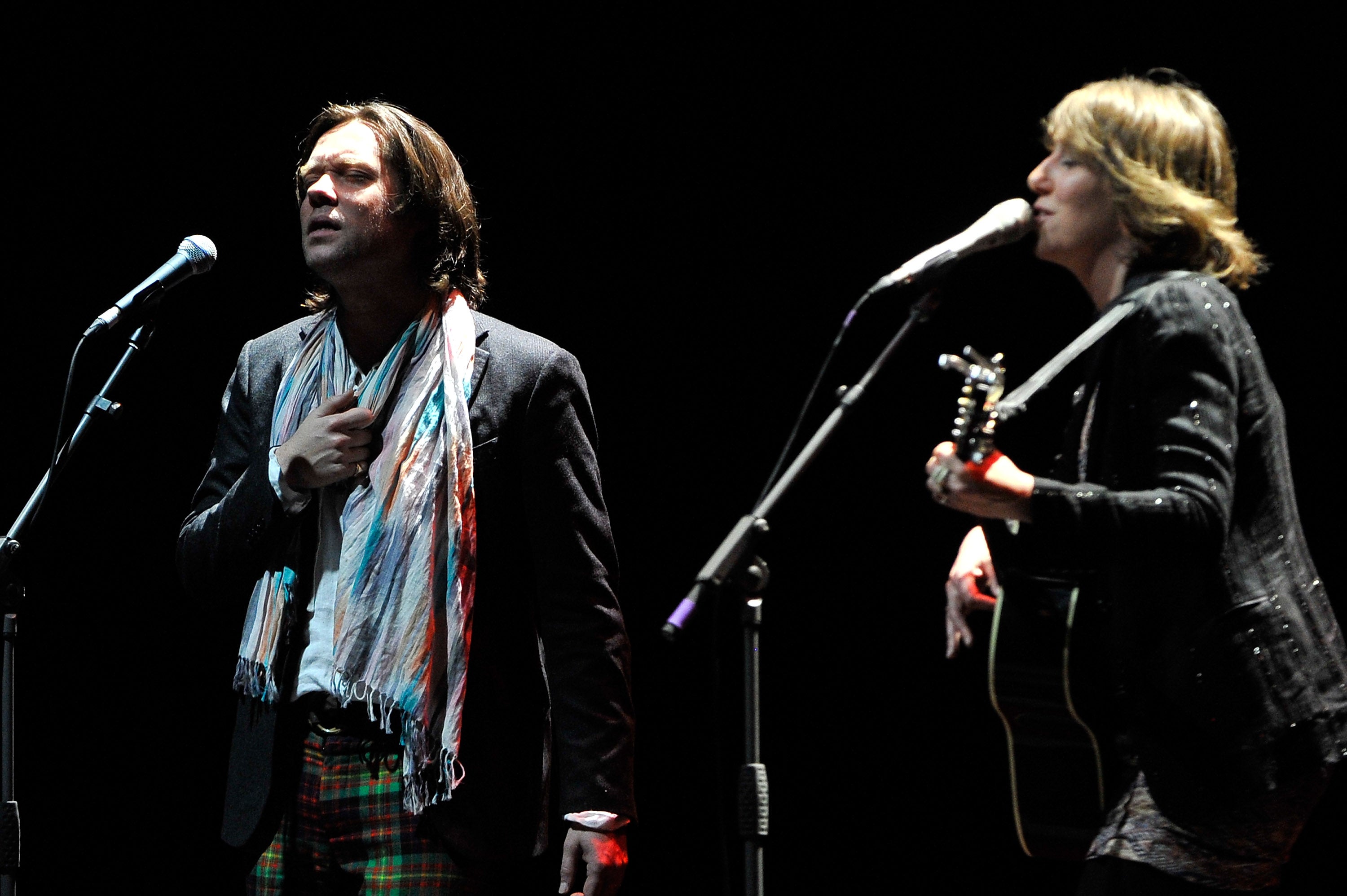 Rufus and Martha Wainwright performing together in 2012
