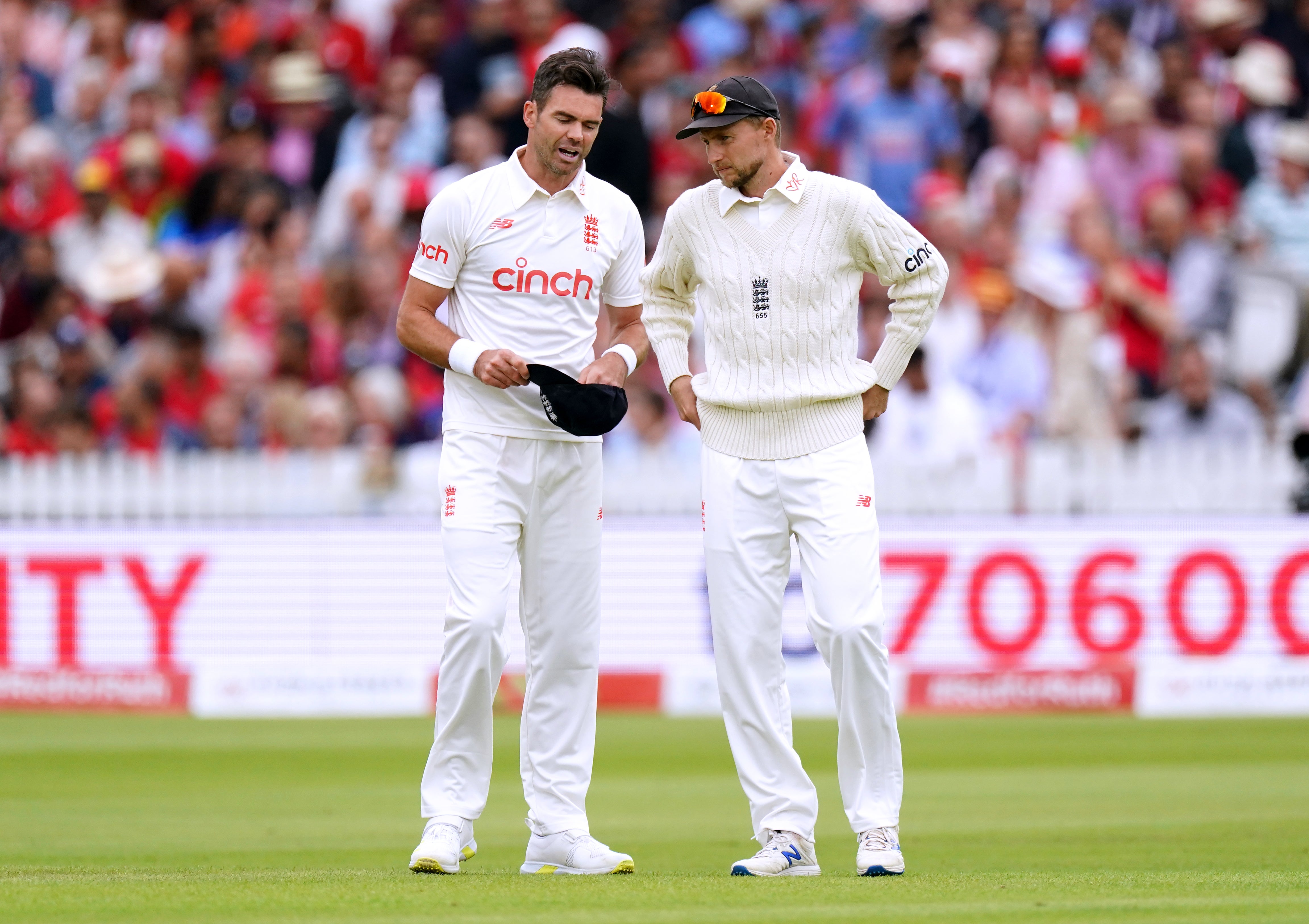 James Anderson, left, and Joe Root carried England’s fight against India