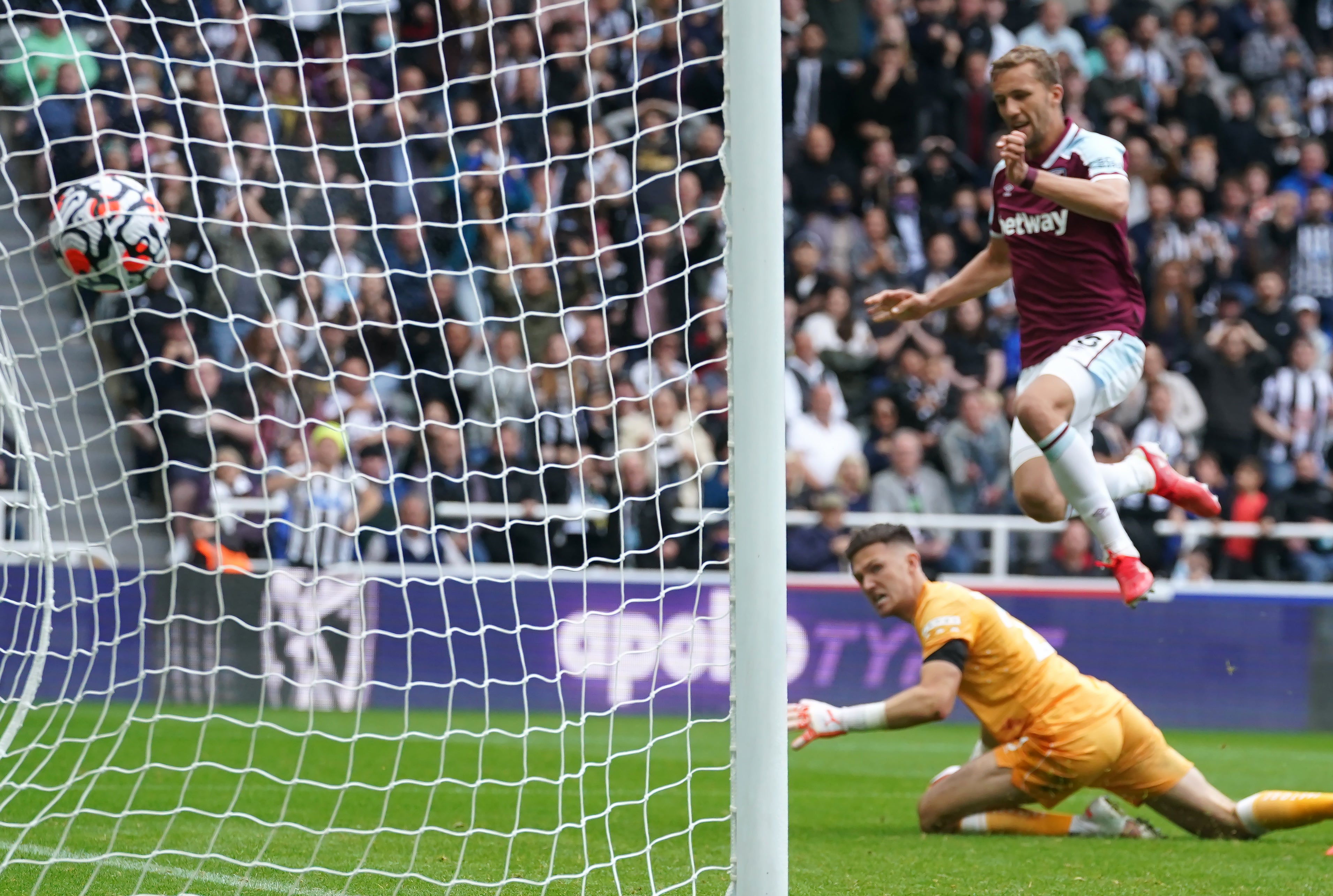 Tomas Soucek made it 3-2, on the rebound of a saved penalty