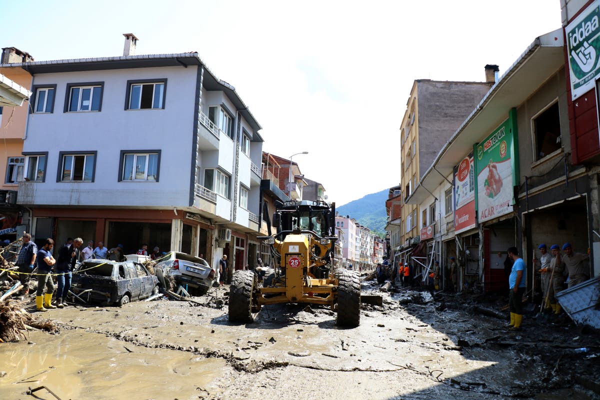 Turkey evacuates some flooding victims; death toll hits 62 Turkey evacuates some flooding victims; death toll hits 62