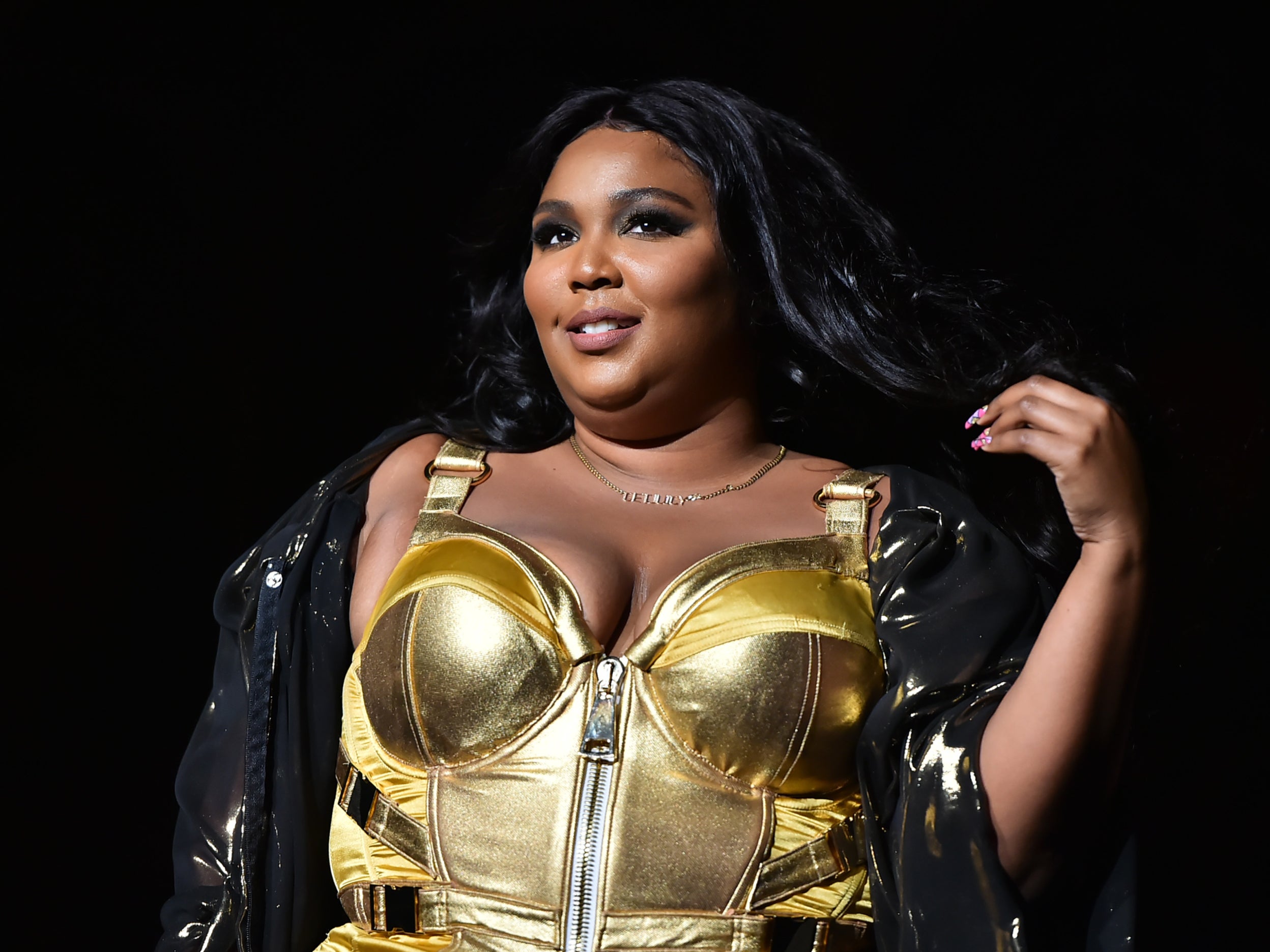 ‘Why men great til they gotta be great?’ – Lizzo