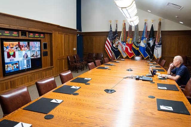 <p>A photo showing Joe Biden meeting with his national security team sparked theories about why the clocks were wrong.</p>