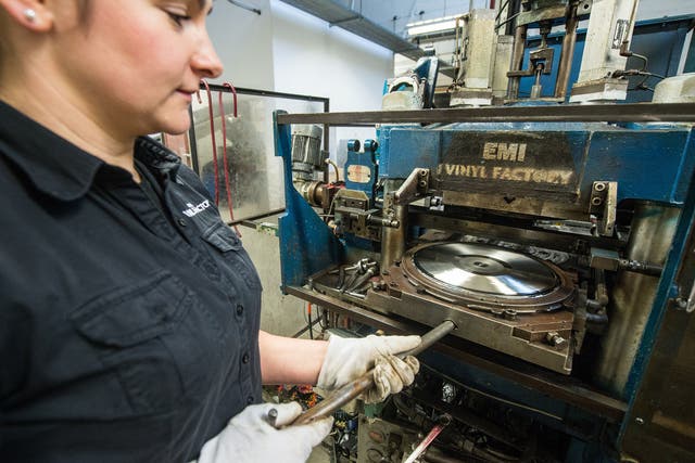 <p>The Vinyl Factory’s Aga Dolega-Lawry inserts a new master of ‘Definitely Maybe’ by Oasis into the pressing machine at the UK’s largest vinyl pressing plant</p>