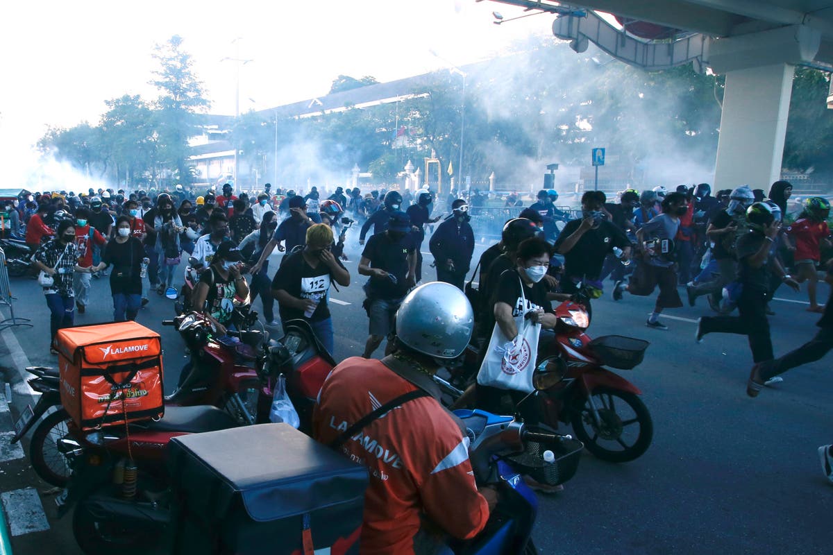 Thai police, protesters clash over handling of pandemic
