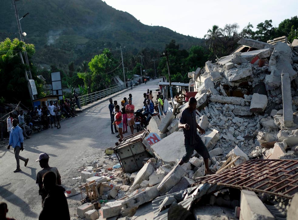 AP EXPLICA-HAITI-SISMO