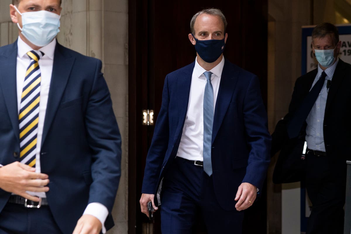 Afghanistan news &ndash; live: Labour calls for Raab to resign as toddler passed over airport wall to US troops