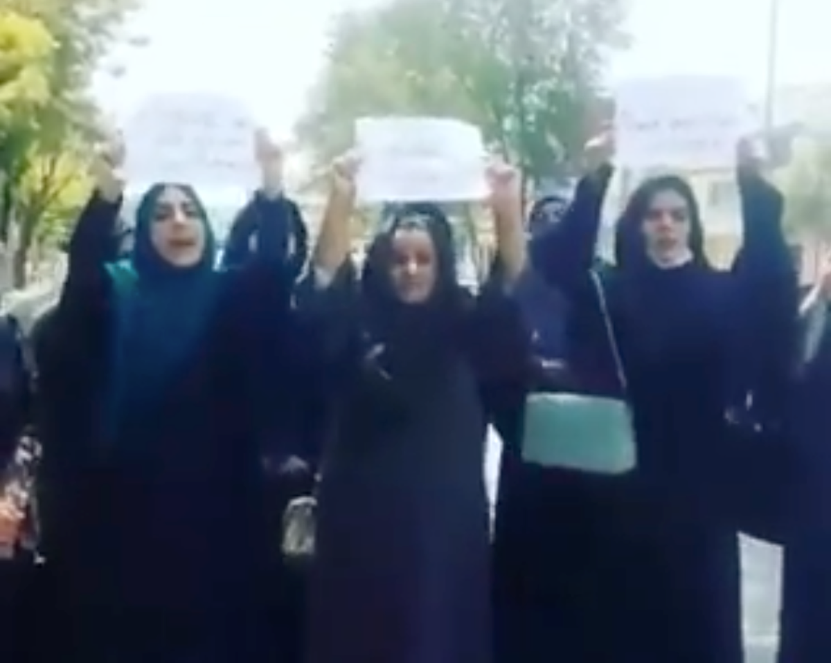 Women take to the streets of Kabul to protest against the Taliban