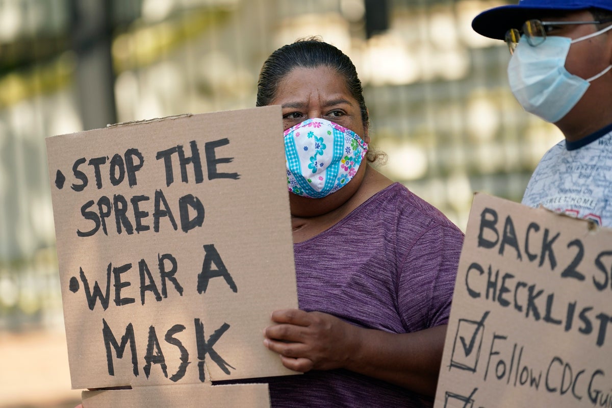 Texas school gets around Abbott mask ban by adding them to dress code ...