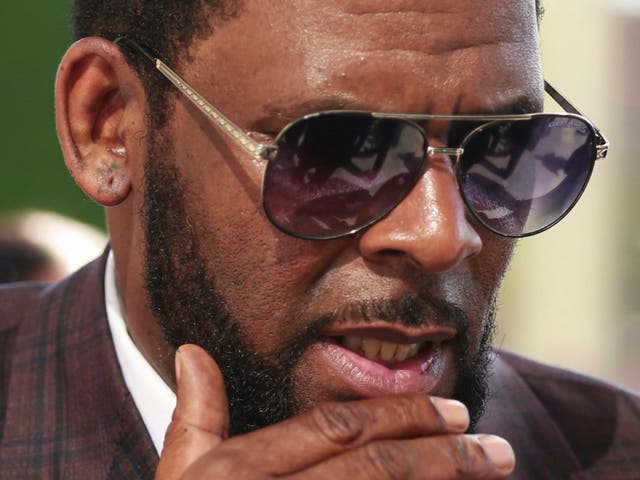 <p>R Kelly</p>