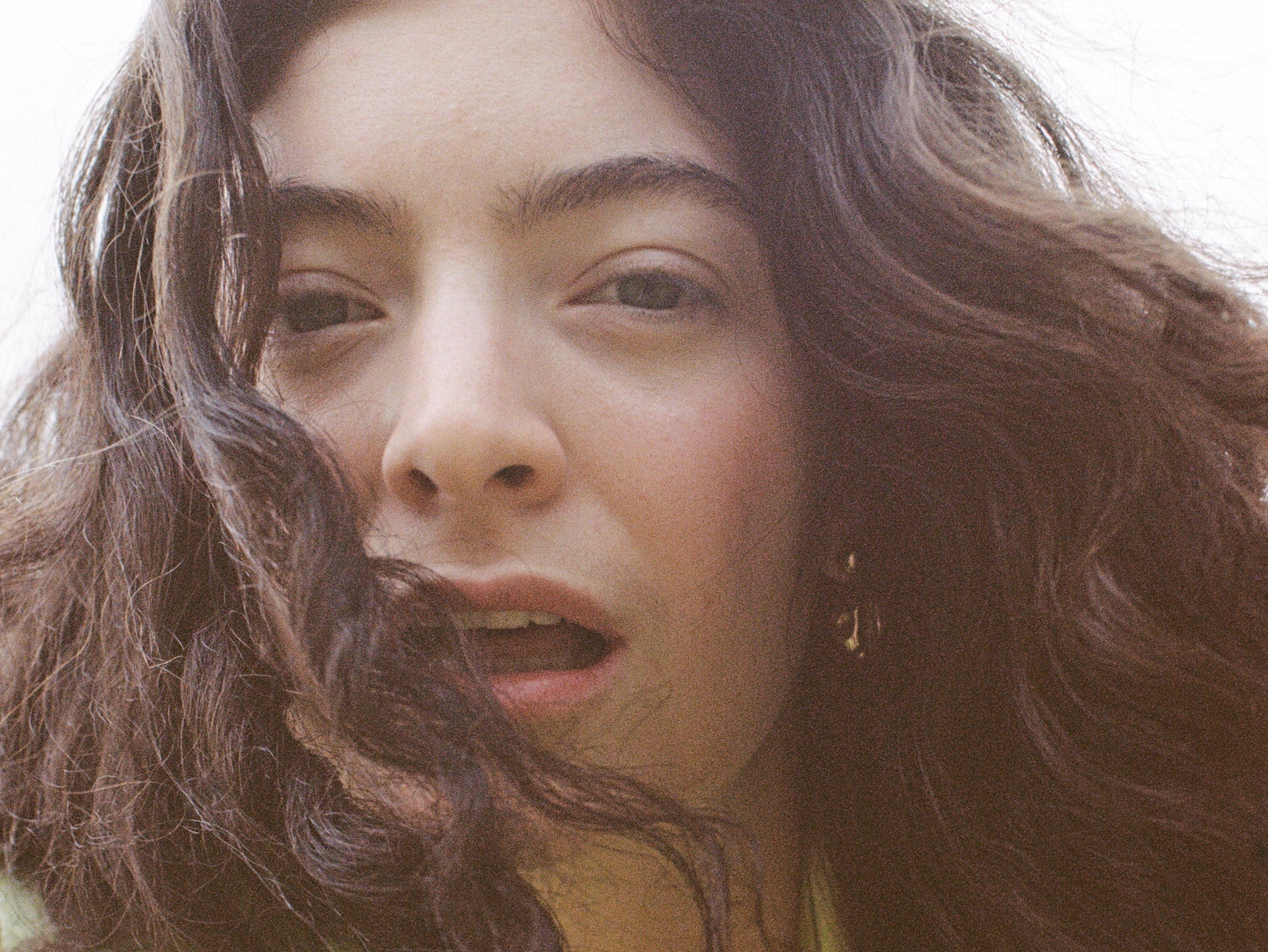 Lorde review, Solar Power Disappointing, detached and sunbleached of