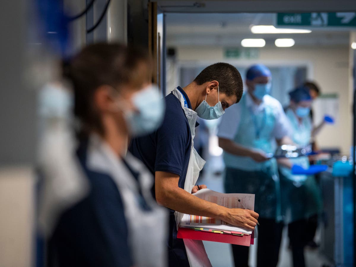 Government pilot set to trial hospital air purifiers in plan to limit Covid outbreaks
