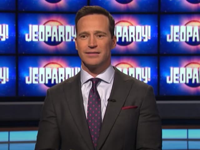 <p>Mike Richards on the set of ‘Jeopardy!'</p>
