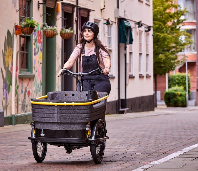 <p>Raleigh’s Stride 3 e-cargo bike resembles the cargo cycles that were once common</p>