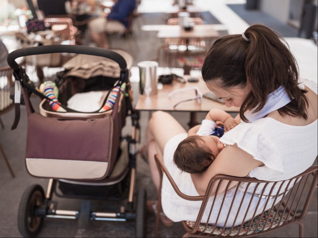 Reddit User Criticised For Asking Mum To Breastfeed Somewhere Else