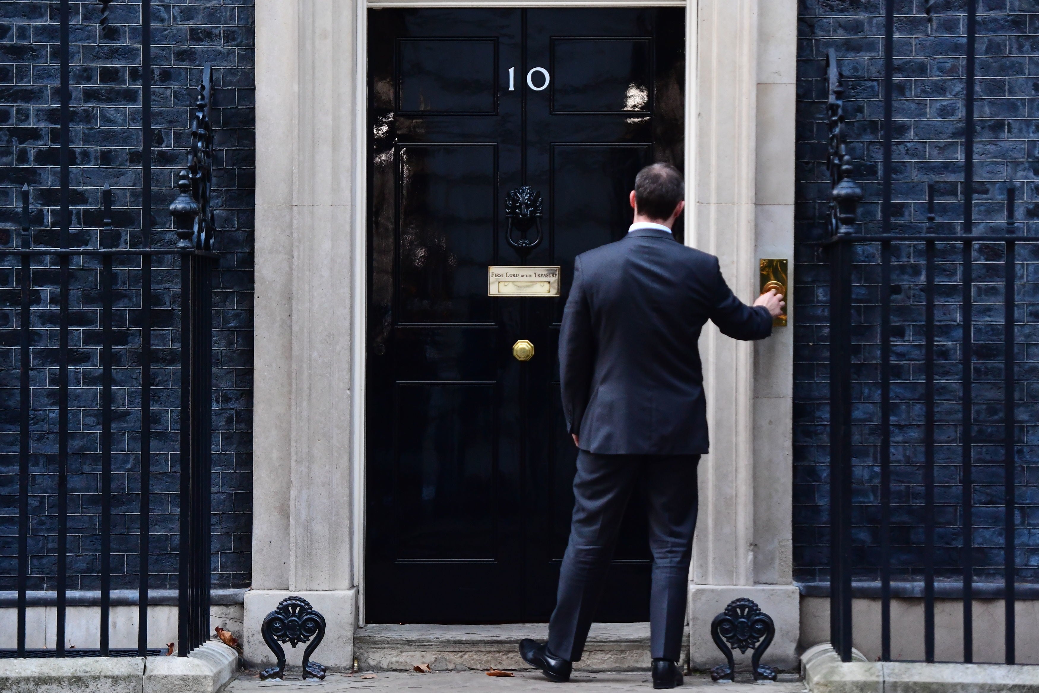 Anybody home? Trying to get into No 10 for a meeting in 2018