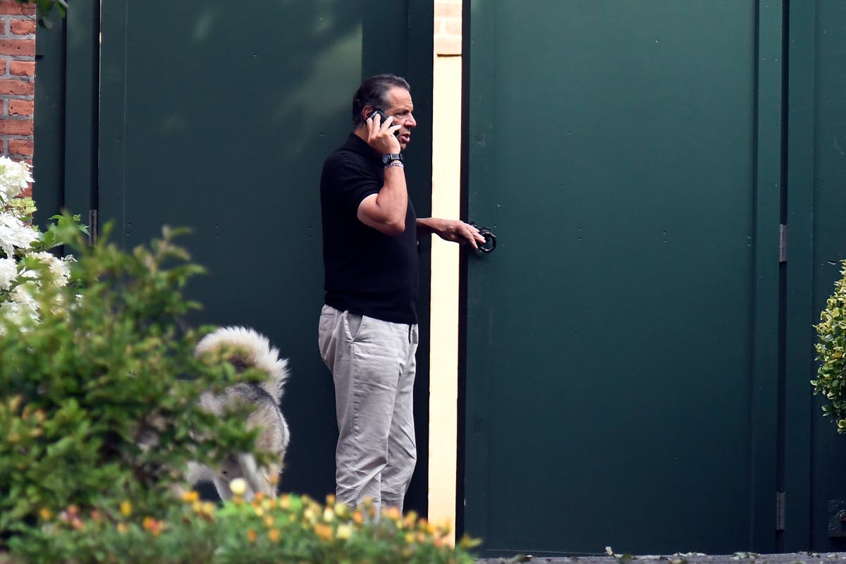 Cuomo denies claims he planned to leave dog behind: ‘Some people just can’t get the facts straight’ Cuomo denies claims he planned to leave dog behind: ‘Some people just can’t get the facts straight’