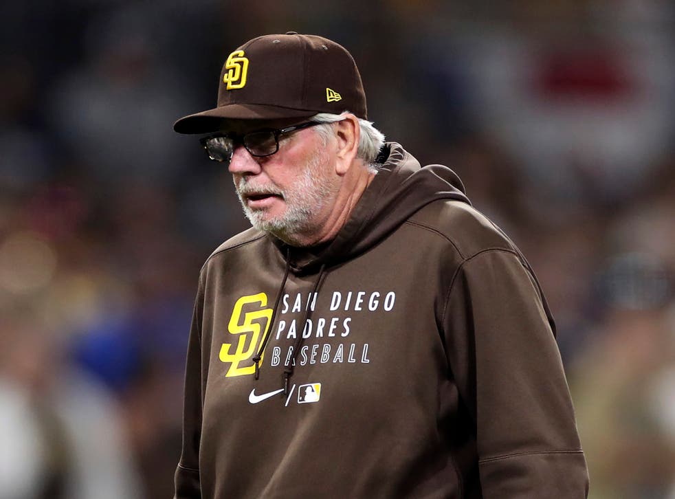 PADRES COACH