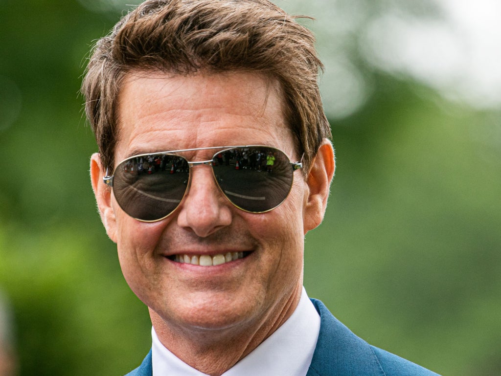 Tom Cruise lands helicopter in British family’s garden…