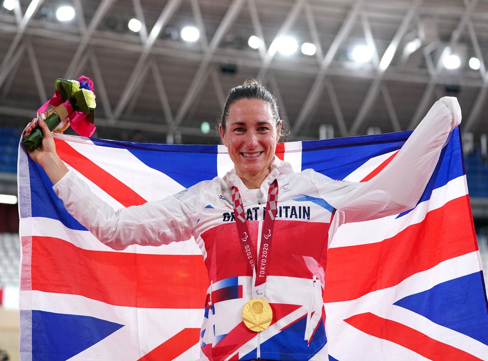 <p>Briton Sarah Storey celebrates with gold medal</p>