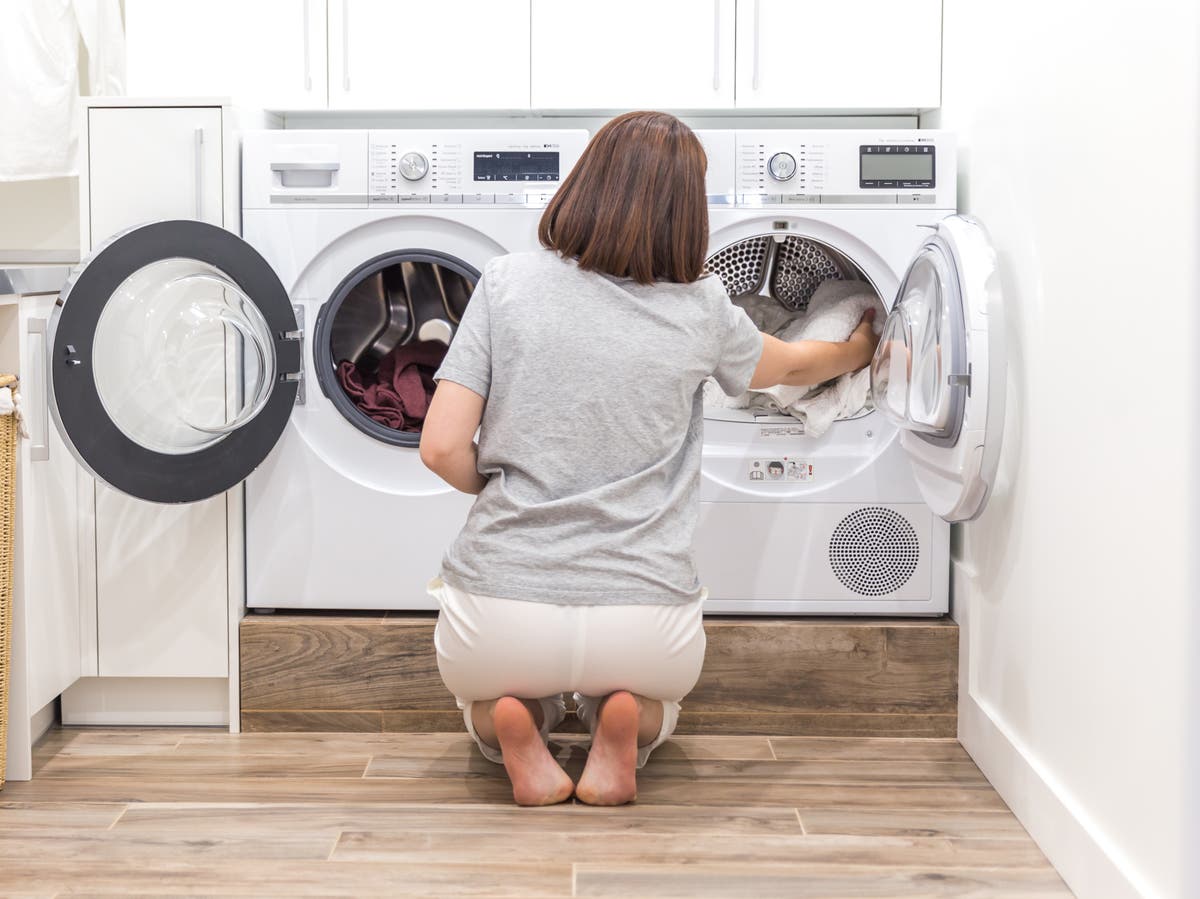 Most couples still stick to gendered chores despite believing it is outdated, finds survey