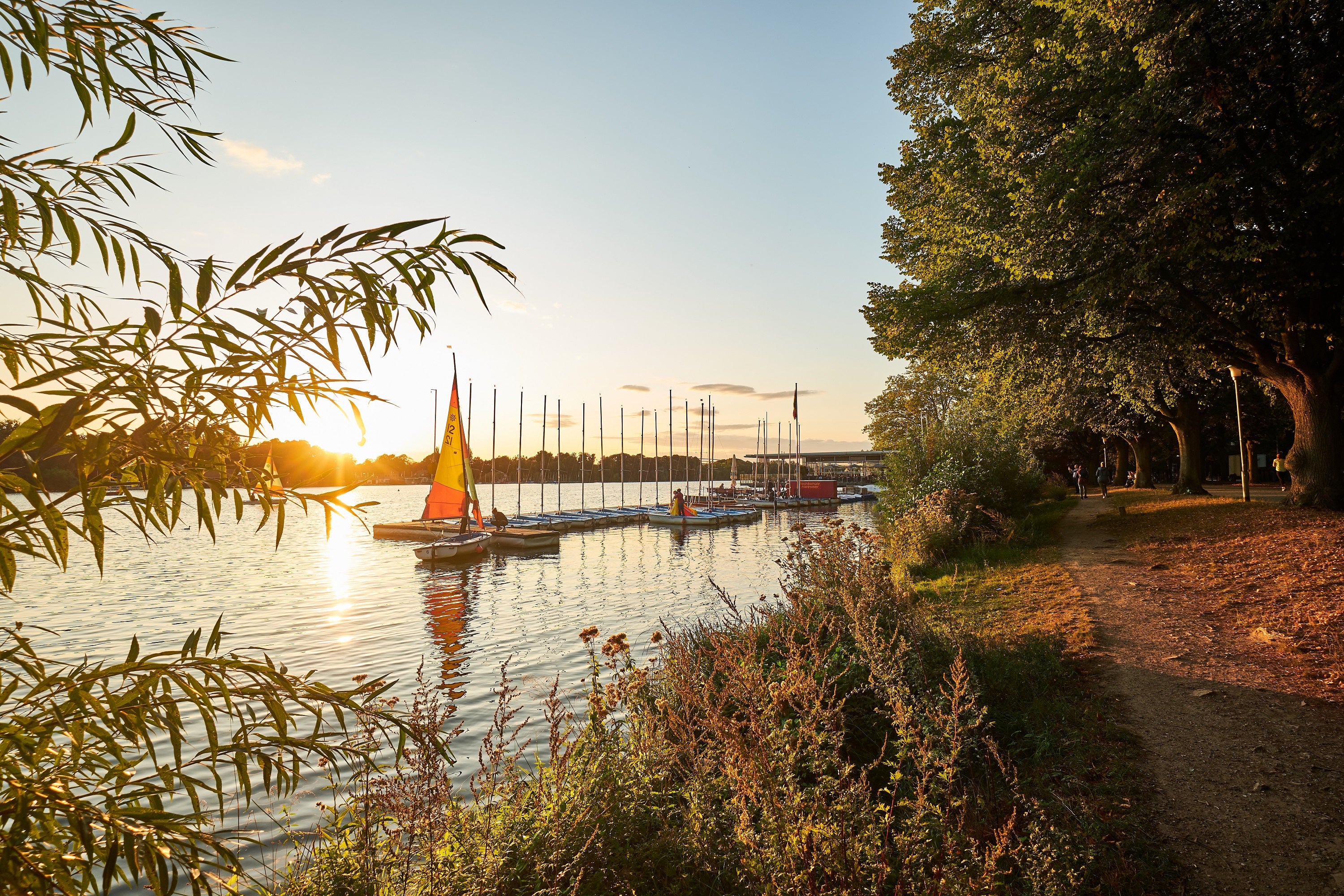 Dinghies are easy to hire for sailing on the Maschsee, Hannover