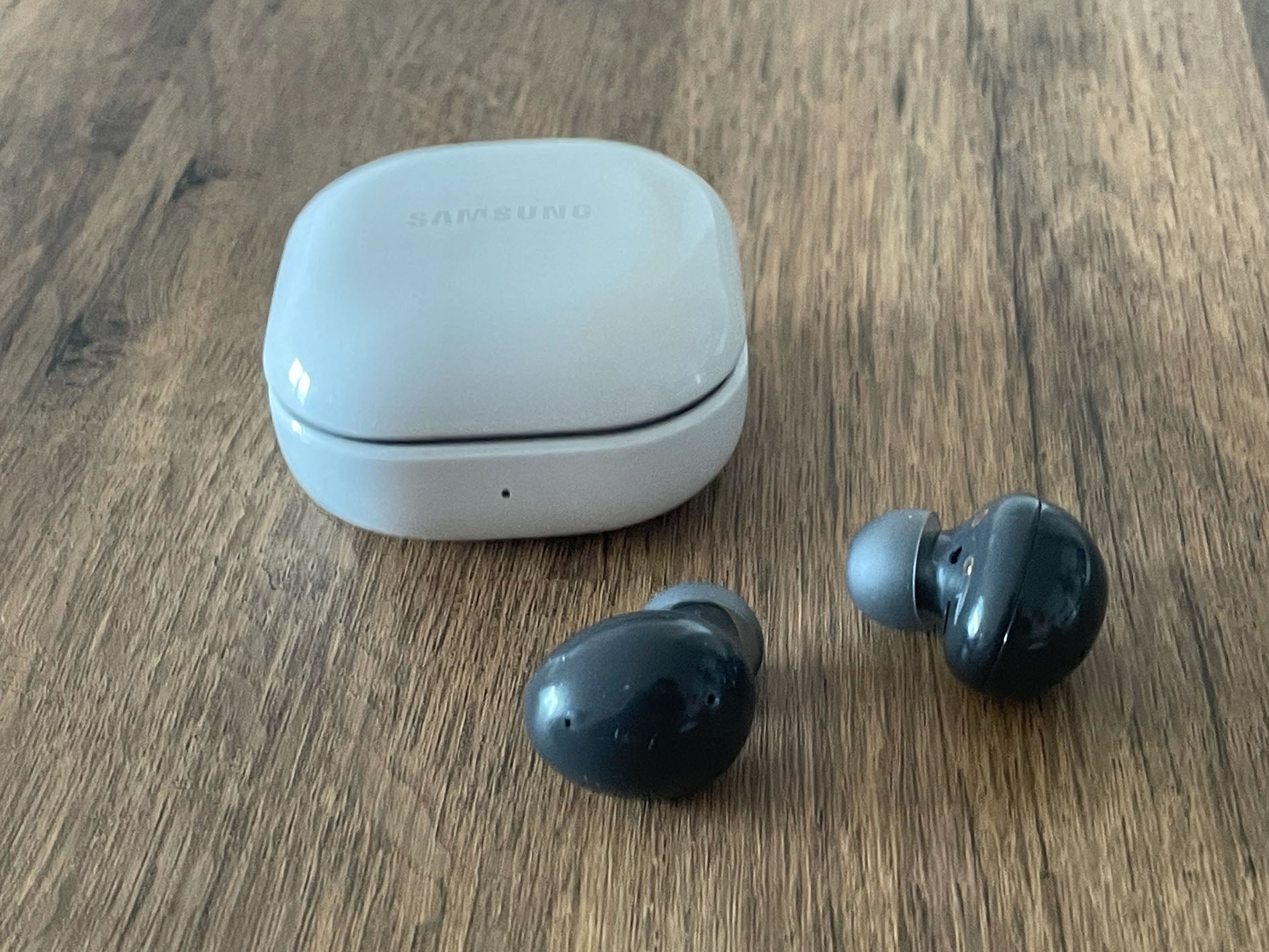 Samsung Galaxy buds 2 review: Premium features, poor battery life
