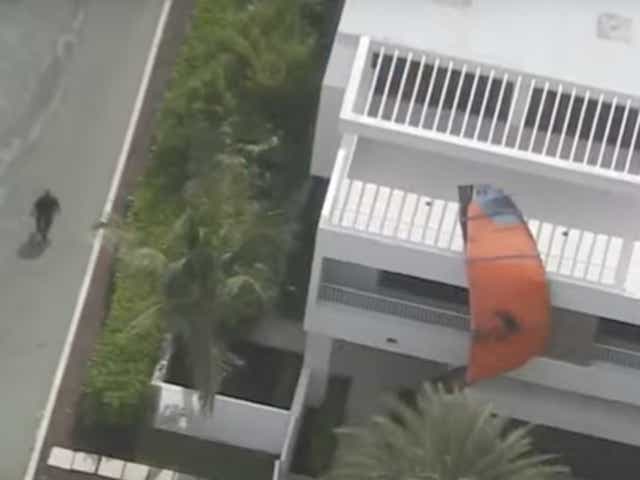 <p>A kite surfer was killed in Fort Lauderdale when high winds blew him into a building</p>
