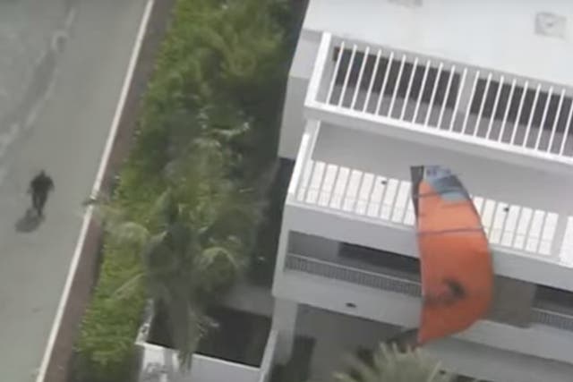 Un kite surfista murió en Fort Lauderdale cuando los fuertes vientos lo arrojaron contra un edificio